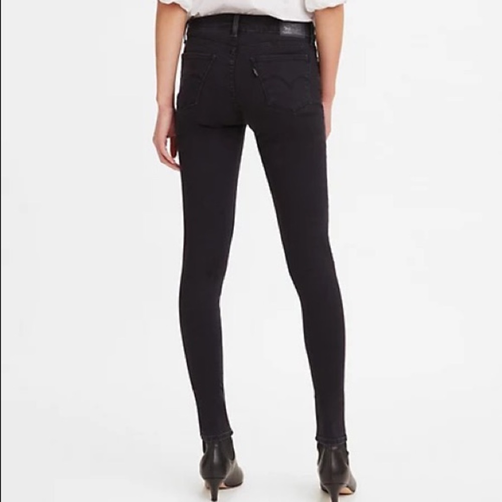 LEVI 710 Super Skinny Women’s Jeans in Black 26